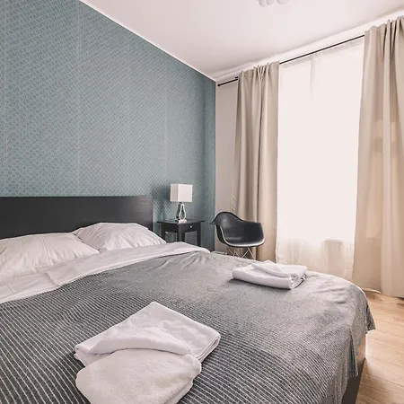 Spacious In Centre - 2homerent Zielona *