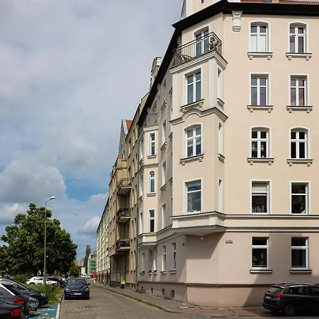 Spacious In Centre - 2homerent Zielona アパート